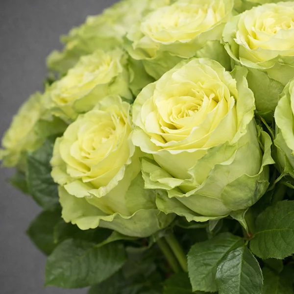 Букет из зеленых роз